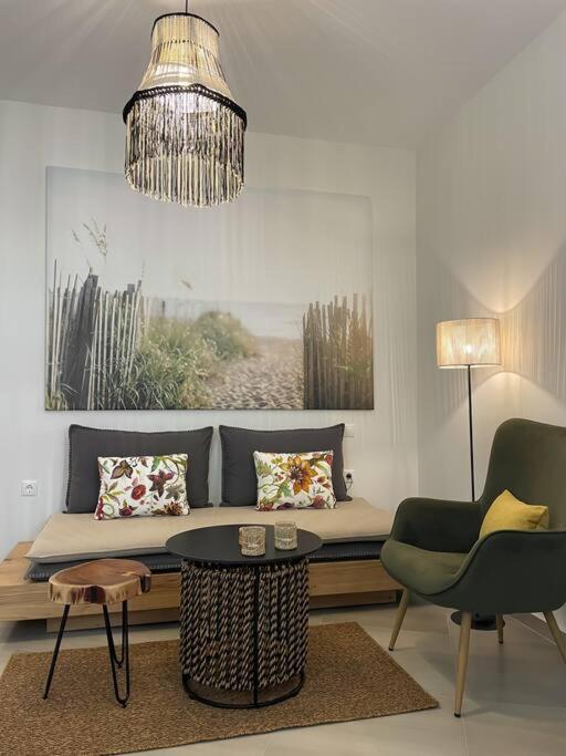 Just Live Apartment Triovasálos Екстериор снимка