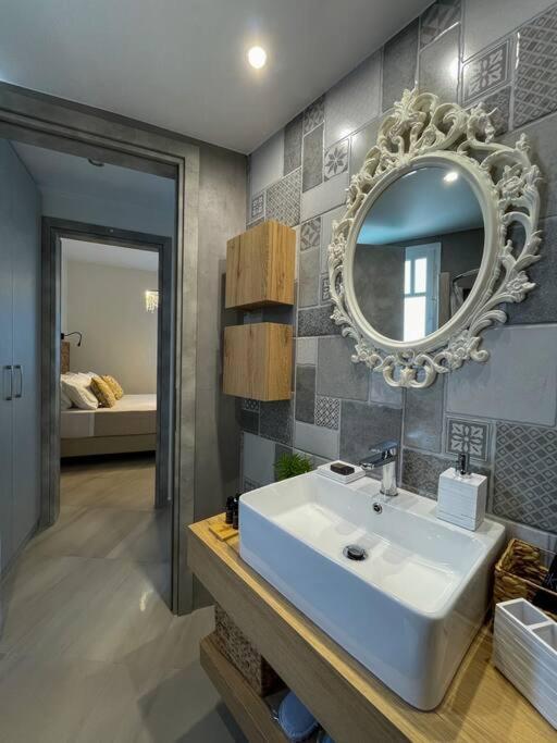 Just Live Apartment Triovasálos Екстериор снимка